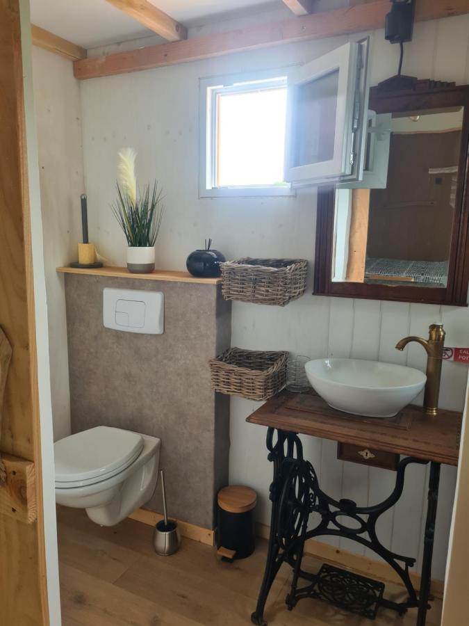 Les Milles Bottes Et Ses Roulottes Villa Encausse-les-Thermes ภายนอก รูปภาพ